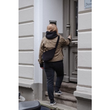 Halbmondtasche • Cord • tiefschwarz