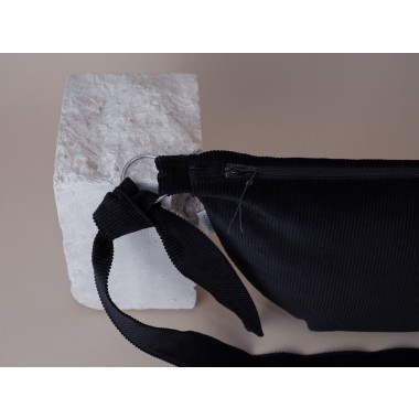 Halbmondtasche • Cord • tiefschwarz