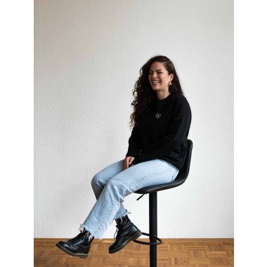 Stadtliebe® | Berlin Sweatshirt mit gesticktem „Bär“ Schwarz 100% Bio-Baumwolle
