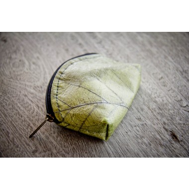 Mini Portemonnaie aus laminierten Blättern, Geldbörse in grün, kleines Täschchen, handmade und vegan