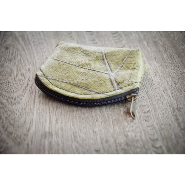Mini Portemonnaie aus laminierten Blättern, Geldbörse in grün, kleines Täschchen, handmade und vegan