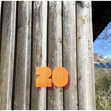 THE SUPER HOUSE NUMBER NEON ORANGE
