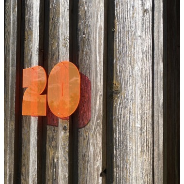 THE SUPER HOUSE NUMBER NEON RED von not white studio