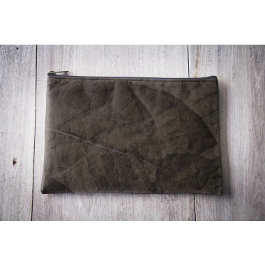 Gefütterte nachhaltige Laptop Hülle 13–14" aus Blattleder – Vegane, handgenähte & wasserabweisende Laptoptasche MacBook Air/Pro - grau/braun