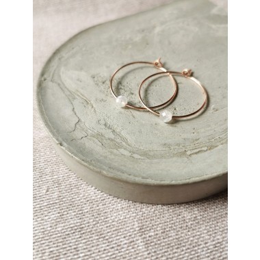 Creolen mit schimmerndem Mondstein – zart, elegant und für jeden Tag gemacht! - handgefertigt in Sterling Silber und (Rosé) Gold Filled - KIZZU Schmuck Manufaktur