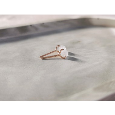 Mondstein Ohrstecker – für Intuition und weibliche Energie - handgefertigt aus Sterling Silber oder (Rosé) Gold Filled - KIZZU Schmuck Manufaktur 