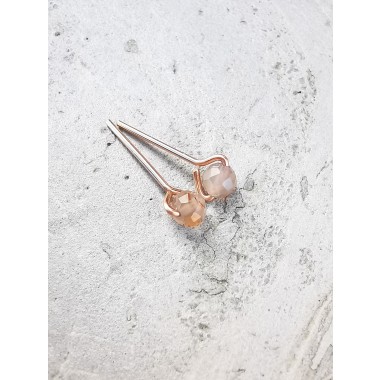 Rosa Mondstein Ohrstecker - für mehr Liebe und Mitgefühl - handgefertigt aus Sterling Silber oder (Rosé) Gold Filled - KIZZU Schmuck Manufaktur 