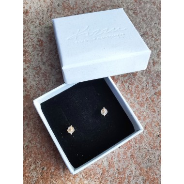Rosa Mondstein Ohrstecker - für mehr Liebe und Mitgefühl - handgefertigt aus Sterling Silber oder (Rosé) Gold Filled - KIZZU Schmuck Manufaktur 