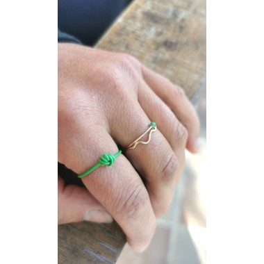 Grün, frech, flexibel – Knotenring aus recyceltem Kabel I KIZZU Schmuck Manufaktur