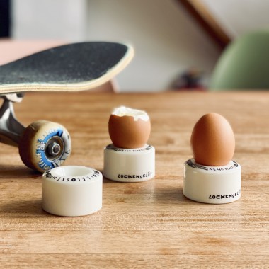 Lockengelöt Egg Flip - Der Eierbecher aus upgecycelten Skateboardrollen - 