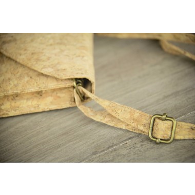 Kork Handtasche, praktische Umhängetasche, vegane Clutch aus Kork BY COPALA