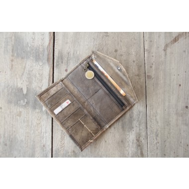 Portemonnaie aus recycelten Blättern / Nachhaltige vegane Brieftasche in schwarz / Grau