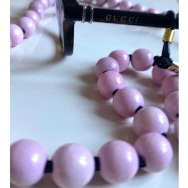 Minimalistische Brillenkette aus Holzperlen