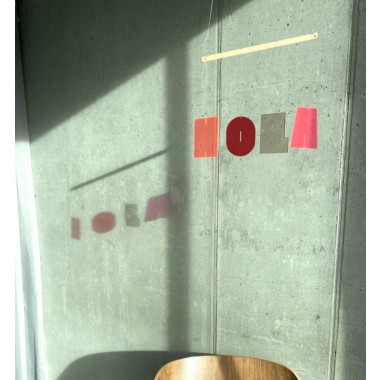 Mobilé HOLA von not white studio