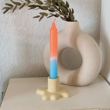 Kerzenständer - Klecks - cream -
Just a decent day