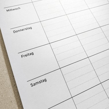 KLEINWAREN / VON LAUFENBERG Familien-Wochenplaner A4