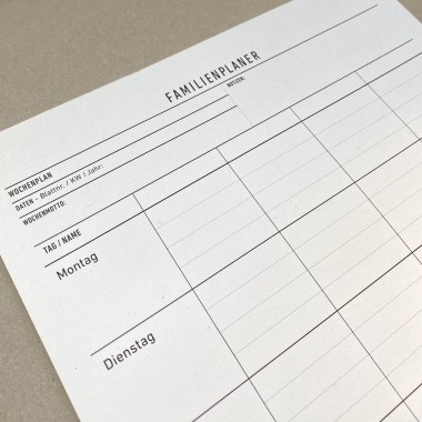 KLEINWAREN / VON LAUFENBERG Familien-Wochenplaner A4