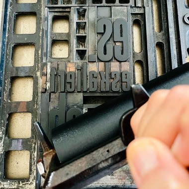 es.
eskaliert.
eh.
Letterpress von papelami