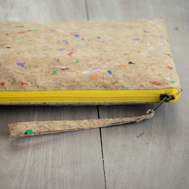 Laptop Hülle 13 " - 14 " Zoll aus Kork, color mit gelbem Zipper