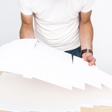 LightFold W1 - Handgefaltete Wandleuchte aus einem Bogen Papier - Paul van Laar Design
