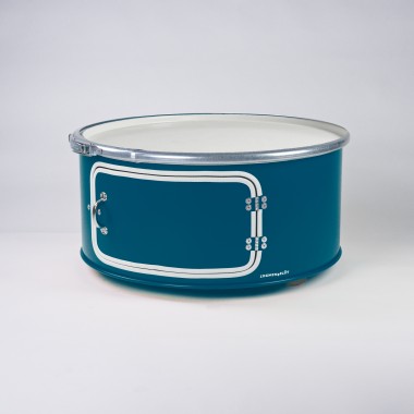 Lockengelöt - Little Bob mit Tür - Couchtisch aus Hamburger Ölfässern