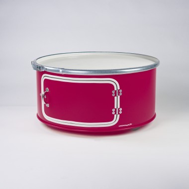 Lockengelöt - Little Bob mit Tür - Couchtisch aus Hamburger Ölfässern