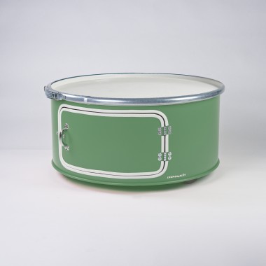 Lockengelöt - Little Bob mit Tür - Couchtisch aus Hamburger Ölfässern