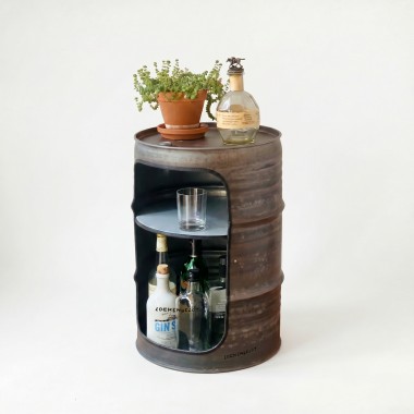 Lockengelöt - Minibar aus Hamburger Ölfässern