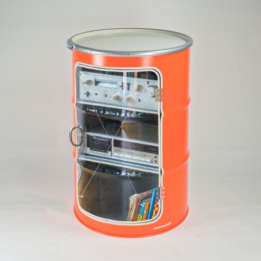 Lockengelöt - Hifi-Schränk aus einem Hamburger Ölfass