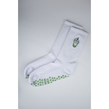 Iced Matcha Latte Stripes | Bestickte Bio Baumwoll Socken (mit Grip-Sohle)