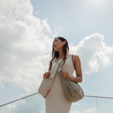Onni I Moon Bag I pale olive