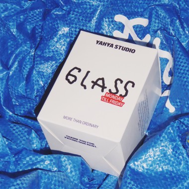 Monday till friday - 500ML Glas - yahya studio, johanna schwarzer