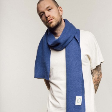 Doing Something Good – Schal Blau – Paradise Security