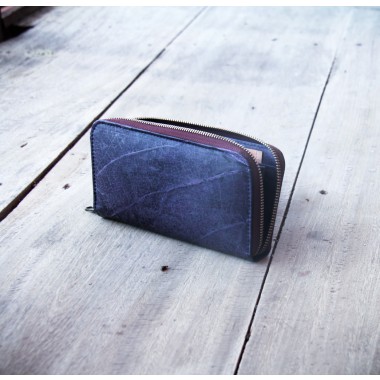 Portemonnaie aus recycelten Blättern / Nachhaltige vegane Brieftasche in lila / blau