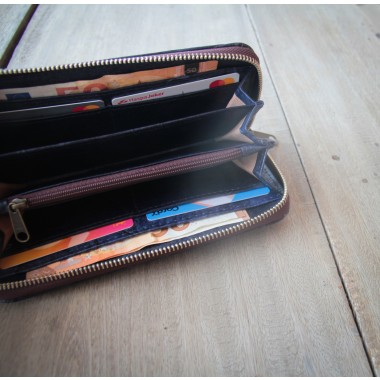 Portemonnaie aus recycelten Blättern / Nachhaltige vegane Brieftasche in lila / blau