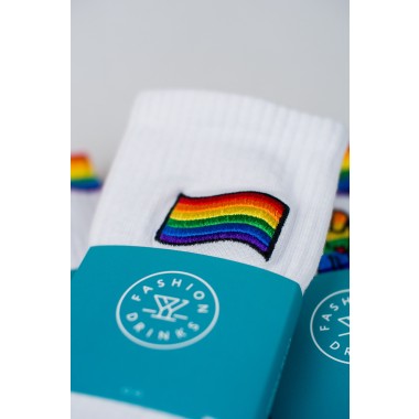 Pride Flag | LOVE WINS | Bestickte Bio Baumwoll Socken