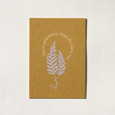 "I'm so grateful we share the same sun" Postkarte mit Briefumschlag von REYOUNITE