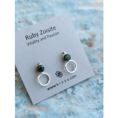 Ruby-Zoisit-Ohrstecker mit Kreis • Sterling Silber / Gold Filled / Roségold • Handmade Minimal Design • Vitalität & Leidenschaft • Weihnachtsgeschenk
