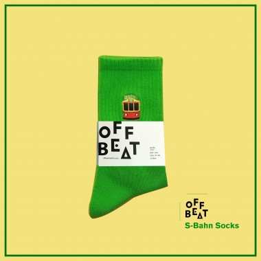 Gerippte S-Bahn Berlin Socken von Offbeat