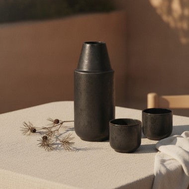 Lys Keramik Karaffe 750 ml mit Becher – handgemacht in Portugal