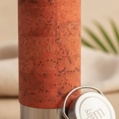 Edelstahl-Trinkflasche 750 ml mit Korksleeve