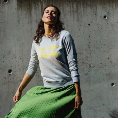 Organic Sweater "Aye Aye Captain" grey-yellow von Femme de Marin