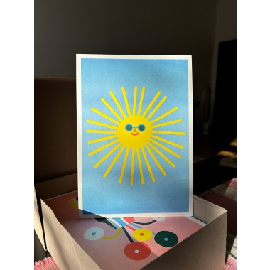 Smiling Sun – A4 Riso Print – stefanizen