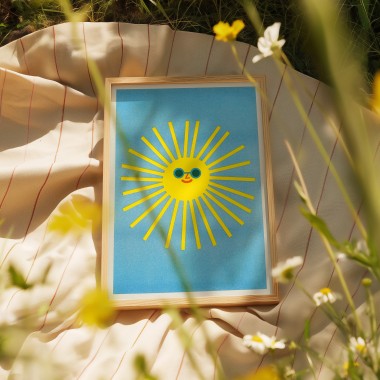 Smiling Sun – A4 Riso Print – stefanizen