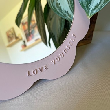 frido and me. | Acrylspiegel mit "love yourself" Schriftzug | moderner Wandspiegel
