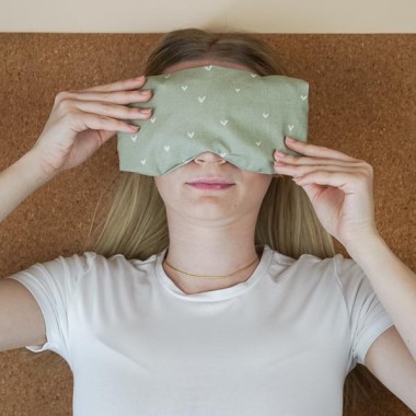 Yoga Augenkissen „Matcha" mit Bio Dinkel – für Meditation, Tiefenentspannung & Yoga, weicher Baumwollbezug - Tochter von Walter
