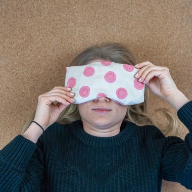 Meditationskissen für Augen – Bio Dinkel Lavendel Füllung, perfekt für Yoga & Entspannung „ Smiley Pink“ - Tochter von Walter