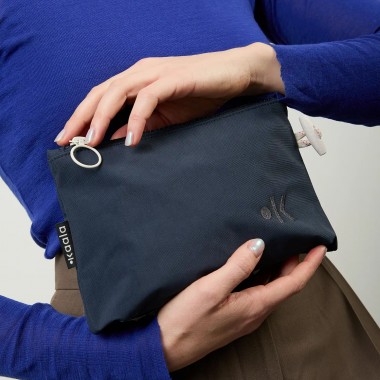Tuula | Kosmetiktasche | kaala | blueish-black
