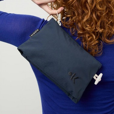 Tuula | Kosmetiktasche | kaala | blueish-black