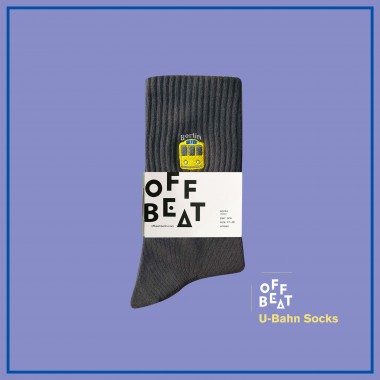 Gerippte U-Bahn Berlin Socken von Offbeat